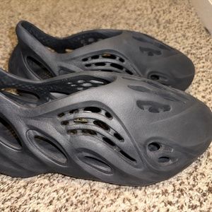 Yeezy Foam Runner “Onyx” Size 8